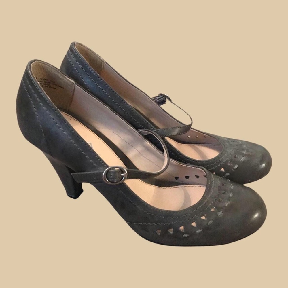 MIA grey kitten heels